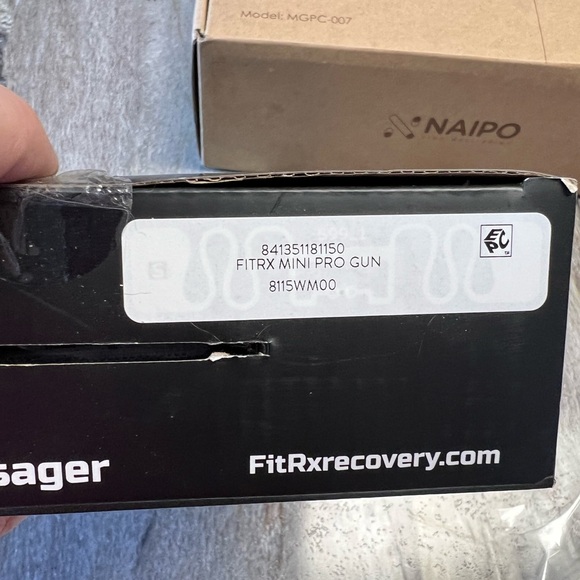 Fit RX Mini Pro Gun with 4 attachments and case. - Picture 2 of 7